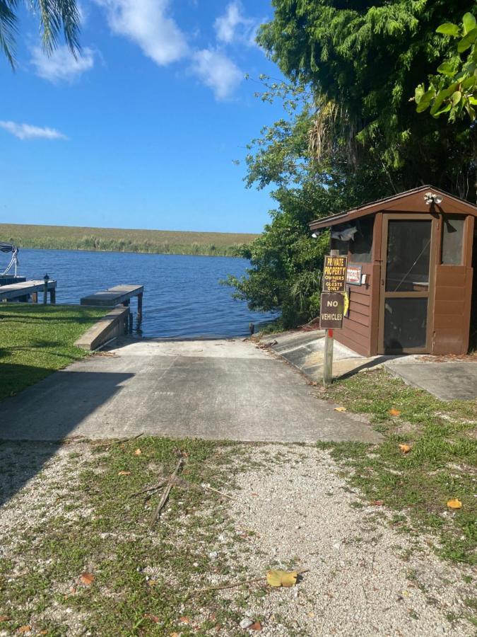 Log Harbor Cabins Окичоби Экстерьер фото