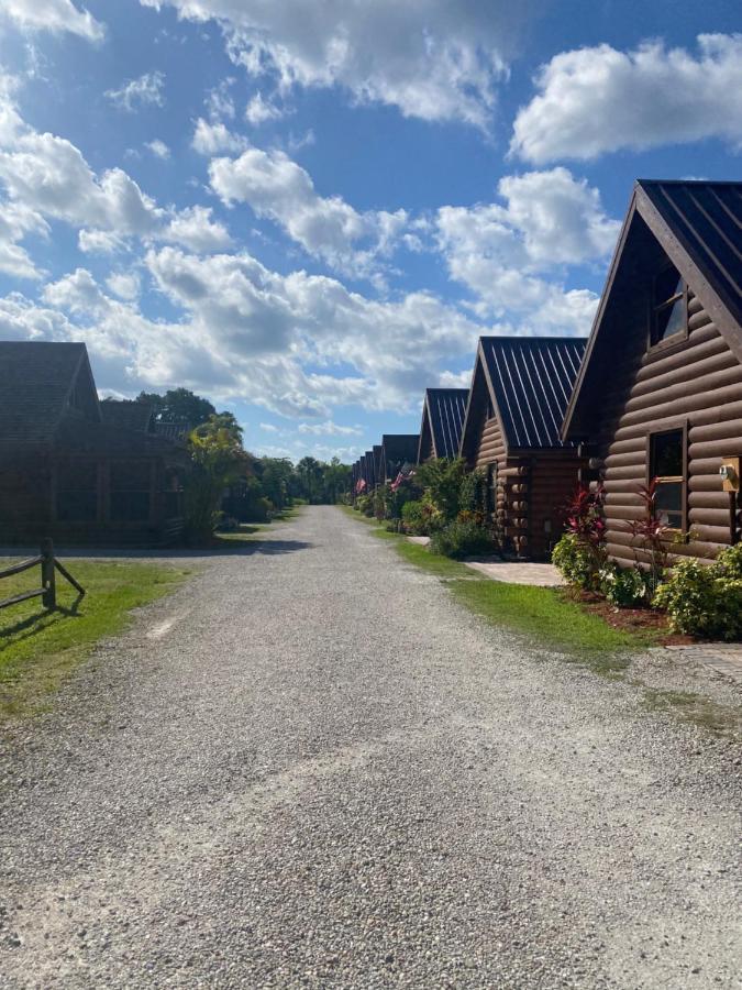 Log Harbor Cabins Окичоби Экстерьер фото